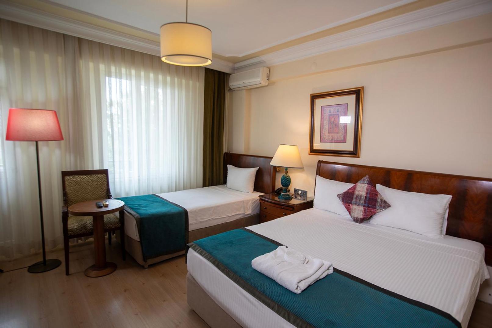 Hotel Simsek Edirne Extérieur photo